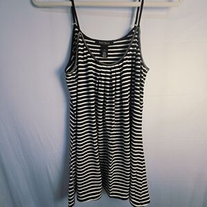 White House Black Market Striped Black and White Tank Chain Neckline Detail Med
